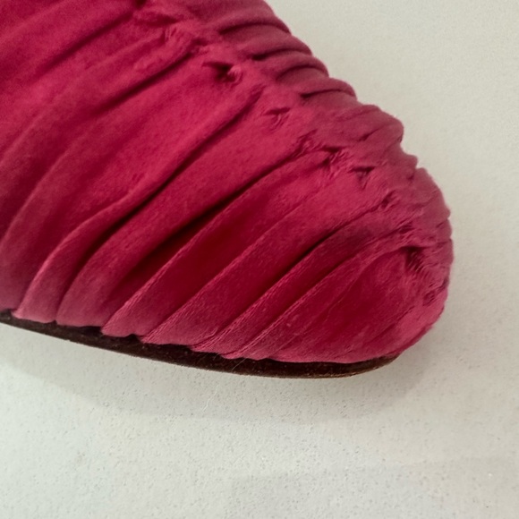 Manolo Blahnik Raspberry Dark Pink Satin Ballet Flats Size EU 35.5 - Picture 8 of 12